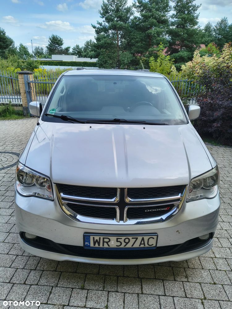 Dodge Grand Caravan - 2
