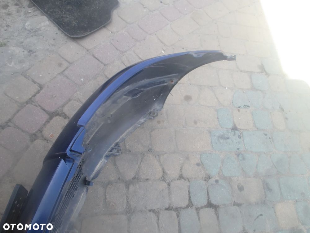 zderzak toyota Yaris I 8R4 - 6