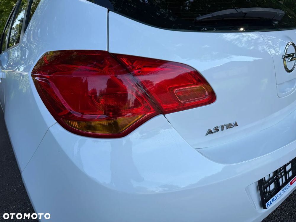 Opel Astra 1.6 ecoFLEX Start/Stop - 33