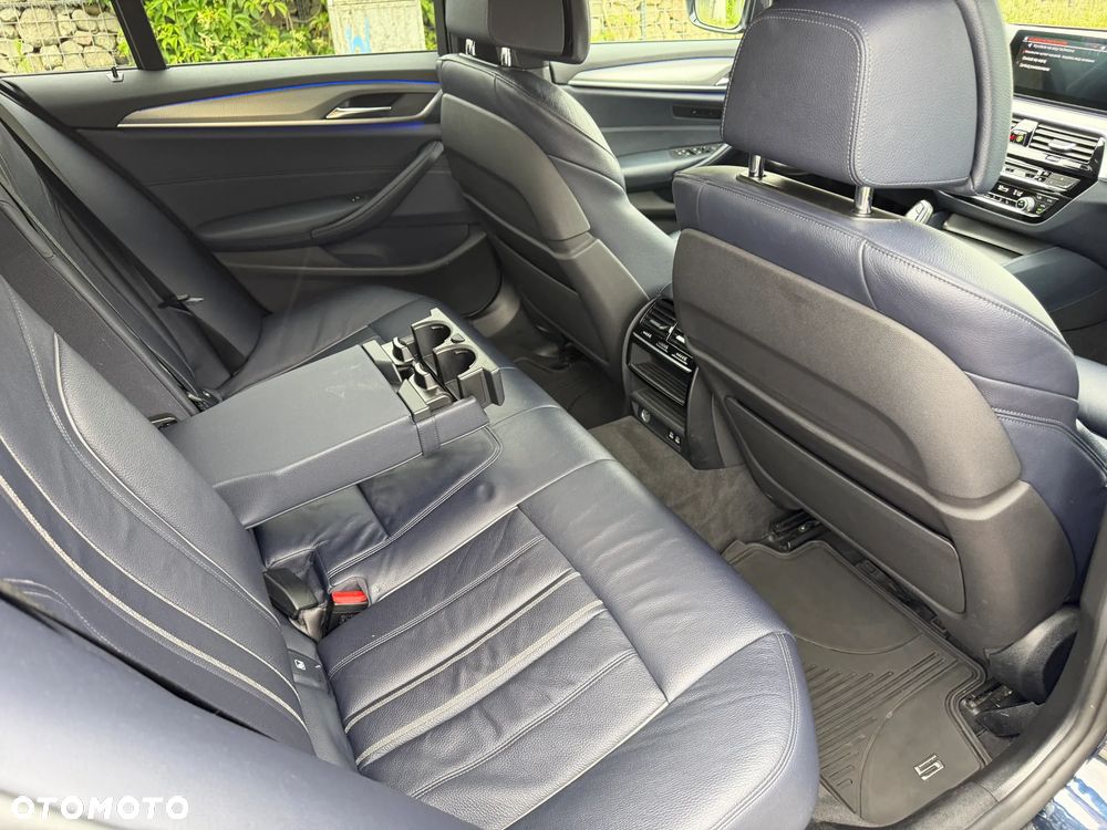 BMW Seria 5 520d xDrive M Sport sport - 29