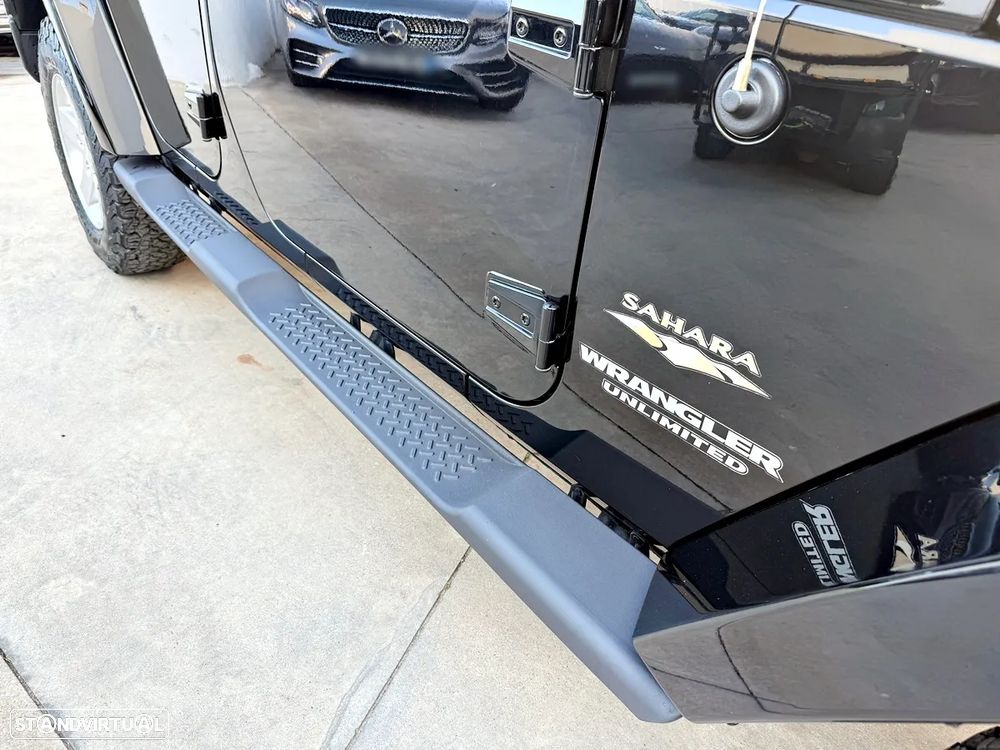 Jeep Wrangler Unlimited 2.8 CRD ATX Sahara Adventure Edition - 41