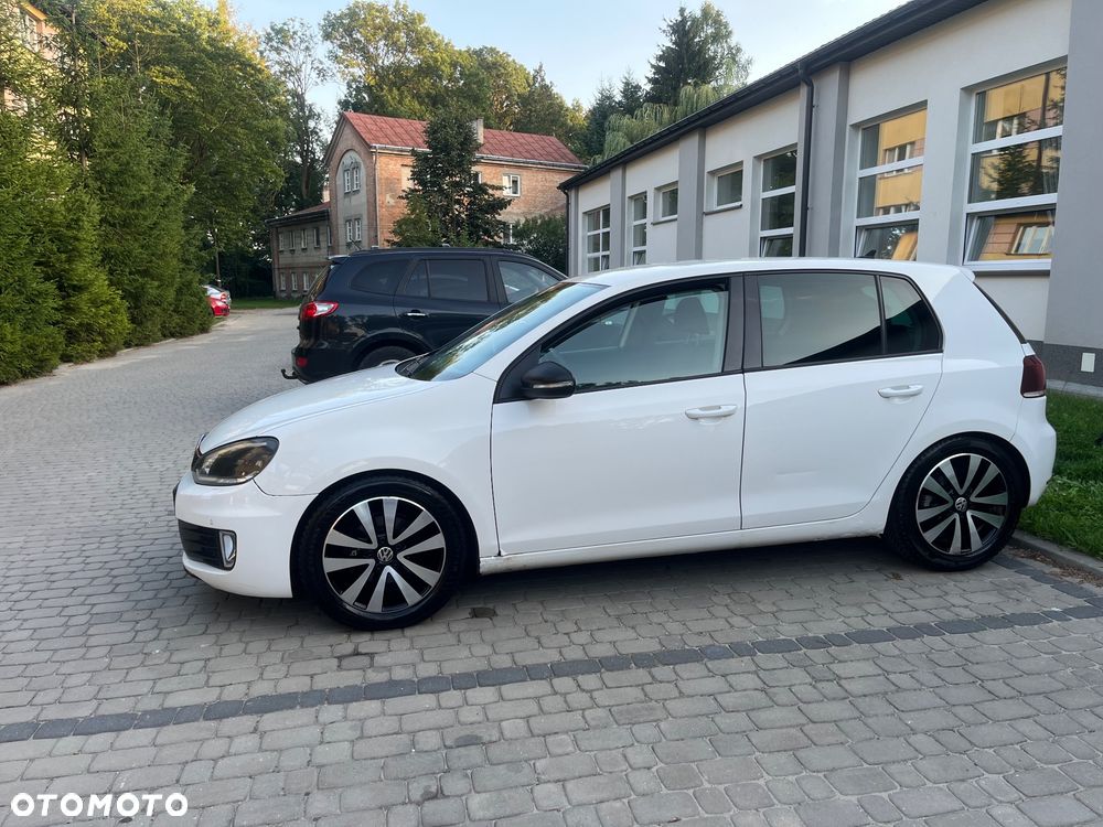 Volkswagen Golf 2.0 TDI Highline - 13