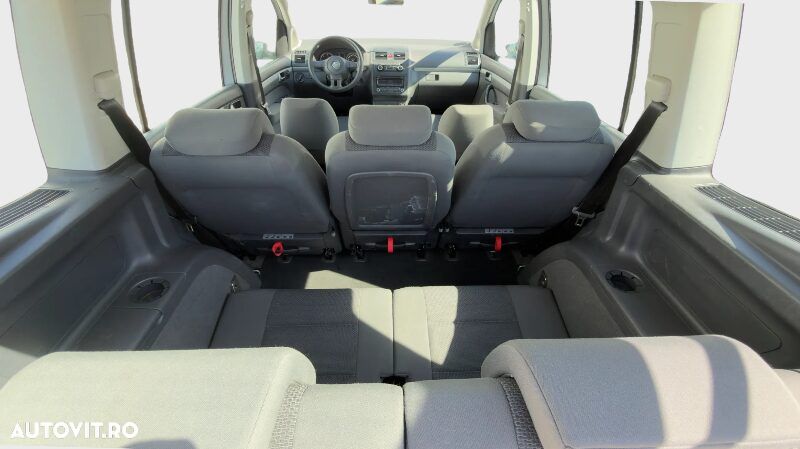 Volkswagen Touran 1.6 TDI DPF BlueMotion Technology Highline - 2