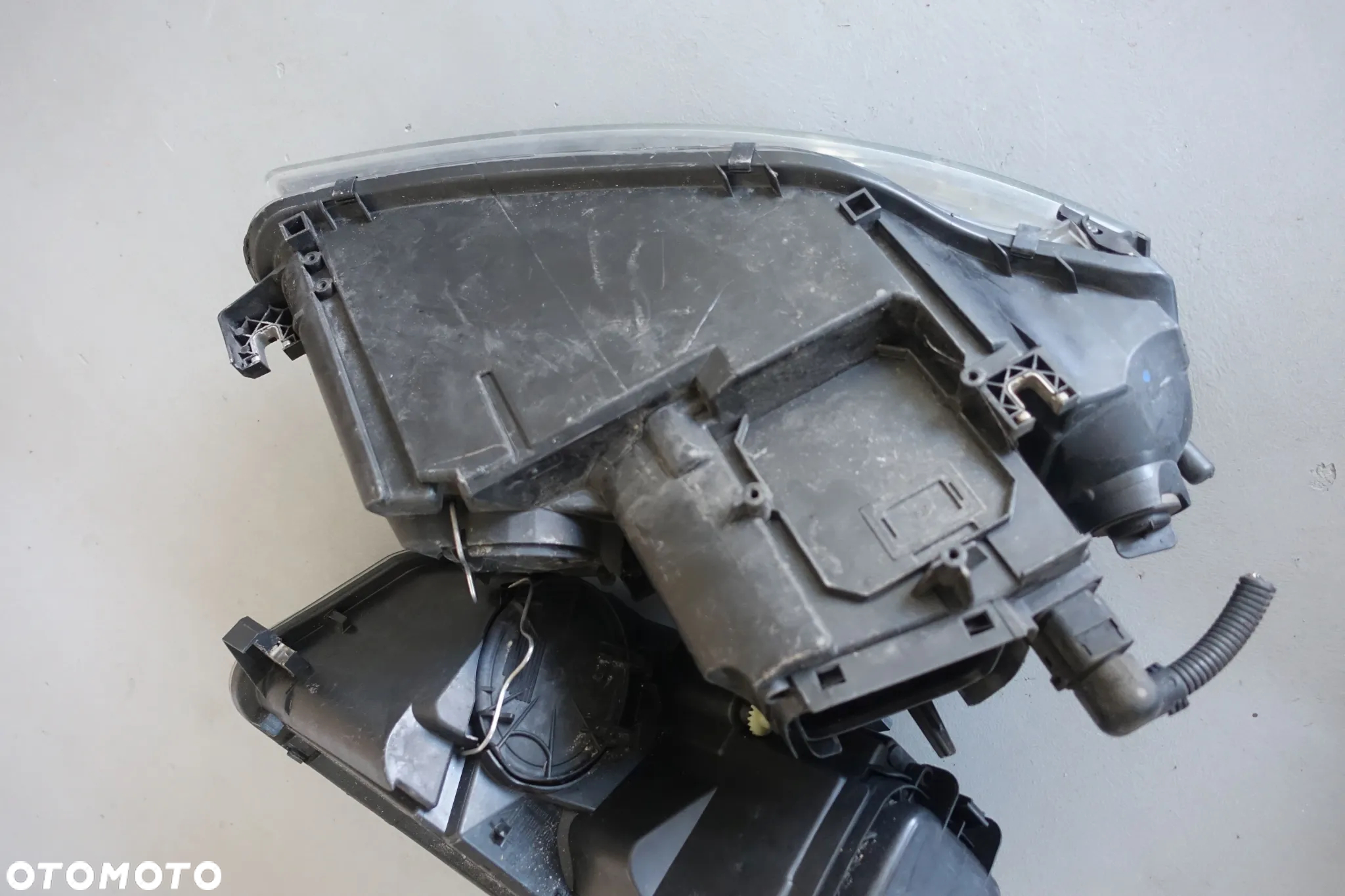 LAMPA LEWY  PRZÓD AUDI A3 8P 8P0941003 - 9