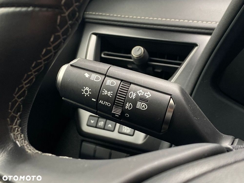 Lexus UX 250h GPF F Impression 2WD - 29