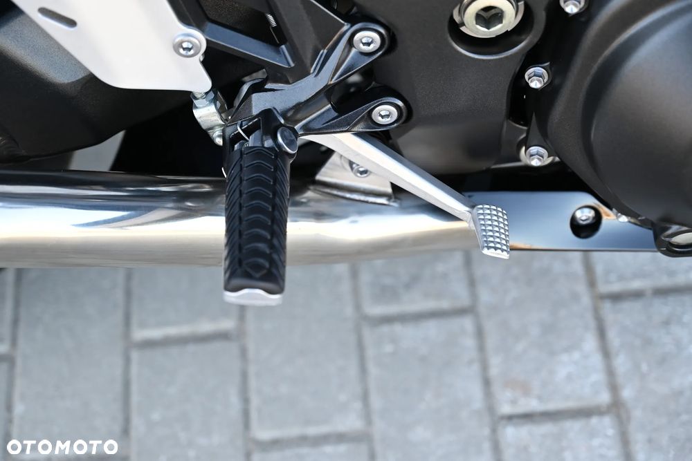 Kawasaki ZZR - 32