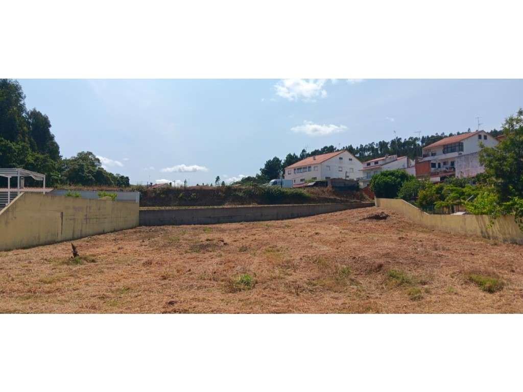Lote de terreno urbano, destinado à construção de Moradia com uma á... - Grande imagem: 4/14