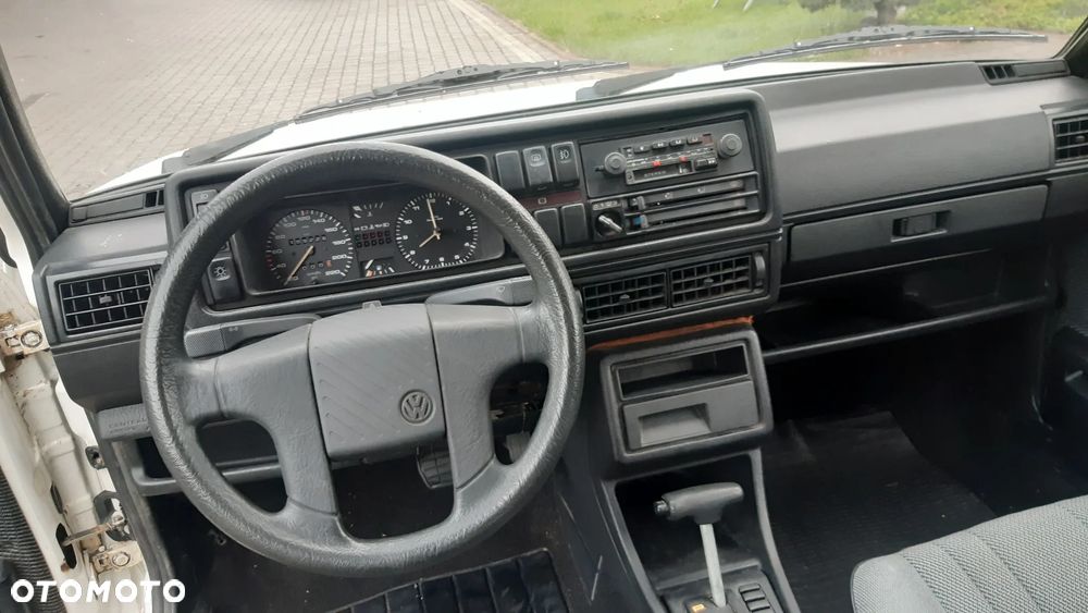 Volkswagen Golf - 18