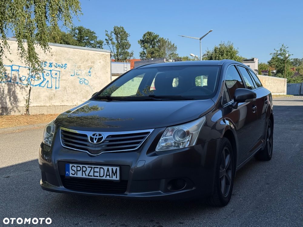 Toyota Avensis 1.6 Luna - 10