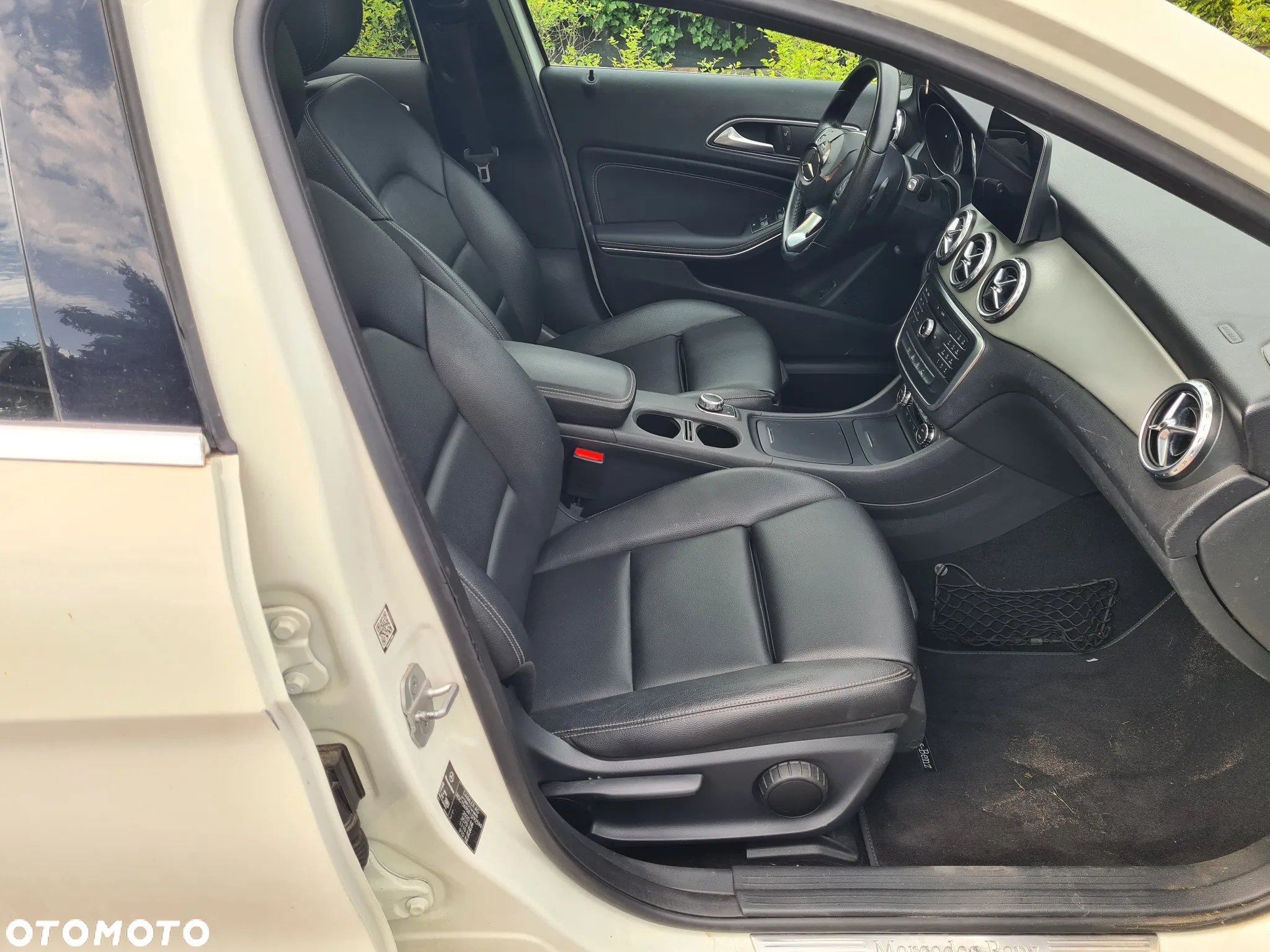 Mercedes-Benz GLA 200 d 7G-DCT Activity Edition - 13