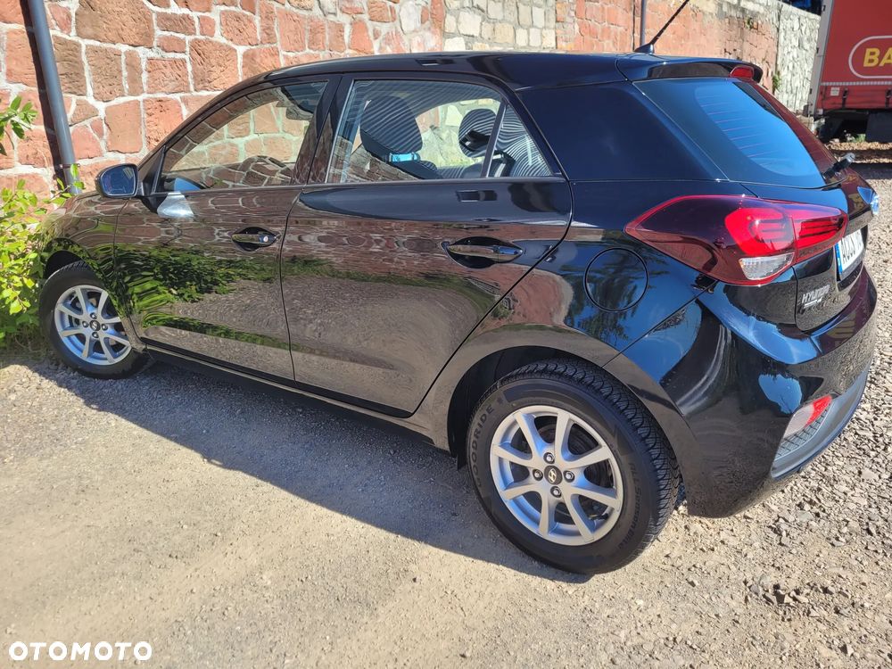 Hyundai i20 blue 1.2 Classic - 18