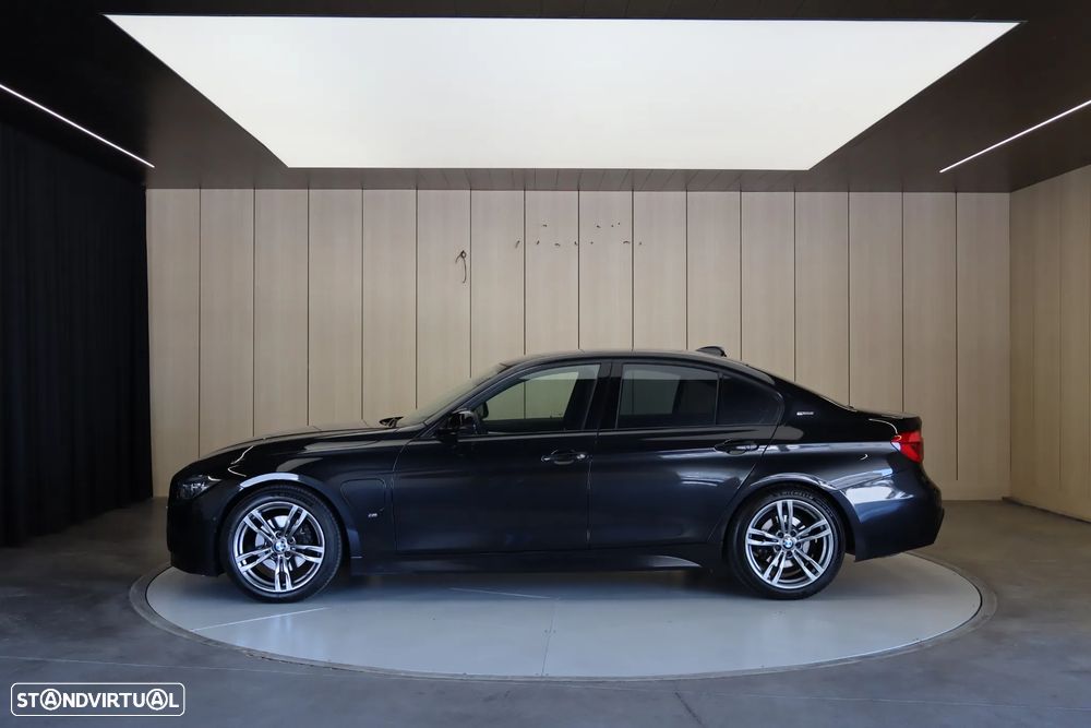 BMW 330 e iPerformance Pack M - 3