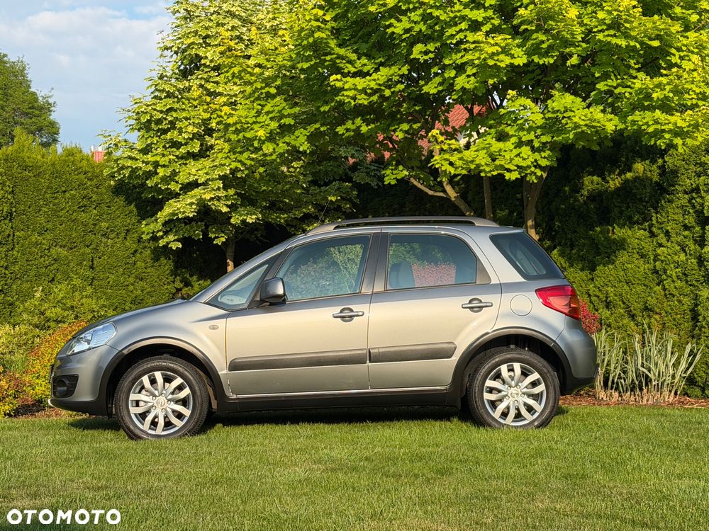 Suzuki SX4 Classic 1.6 VVT 4x4 Style - 4