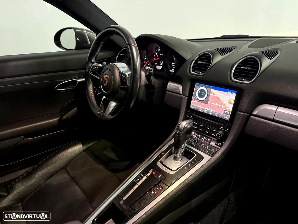 Porsche 718 Cayman - 31