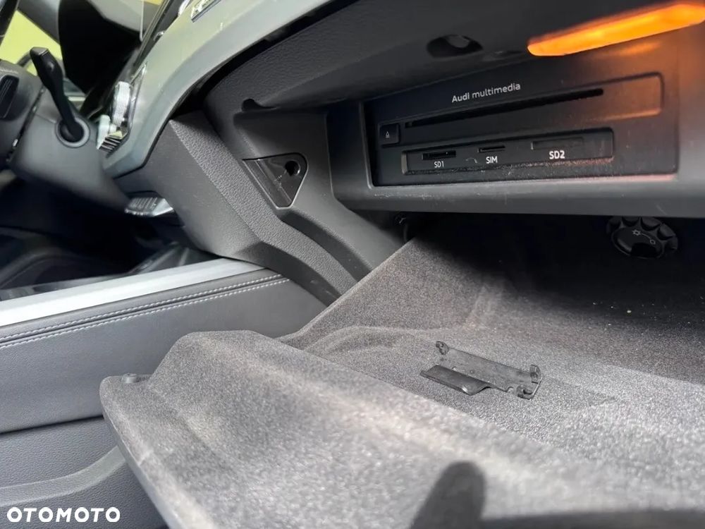 Audi A4 Limousine 2.0 TDI S tronic quattro sport - 24