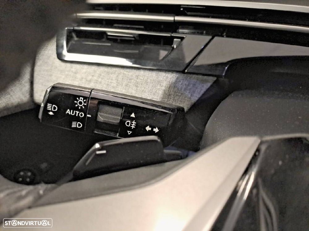 Peugeot 5008 1.2 Hybrid Allure e-DCS6 - 14