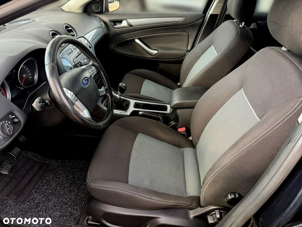 Ford Mondeo - 15
