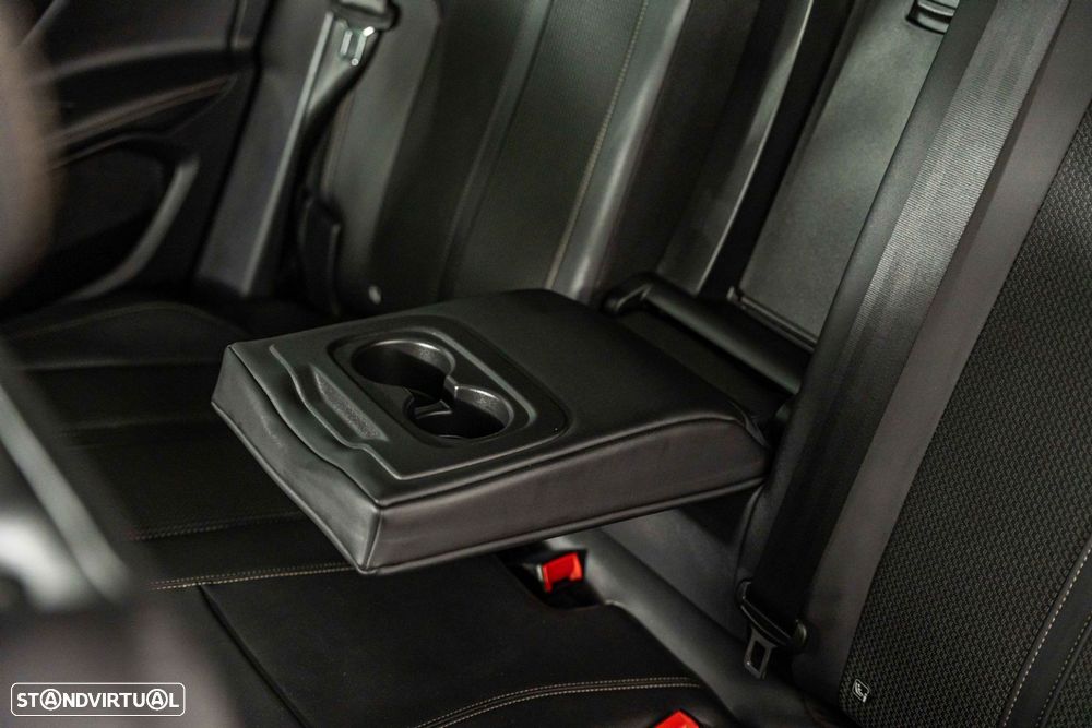 Peugeot 3008 1.6 Hybrid GT e-EAT8 - 11