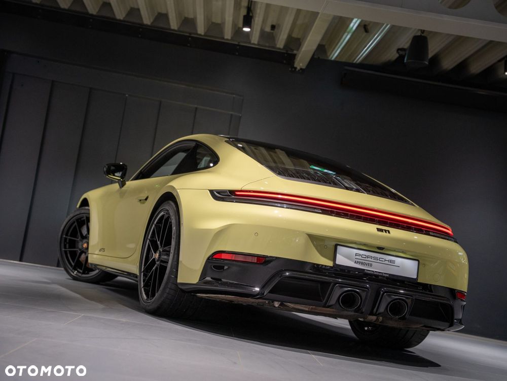 Porsche 911 Carrera T-Hybrid 4 GTS - 21