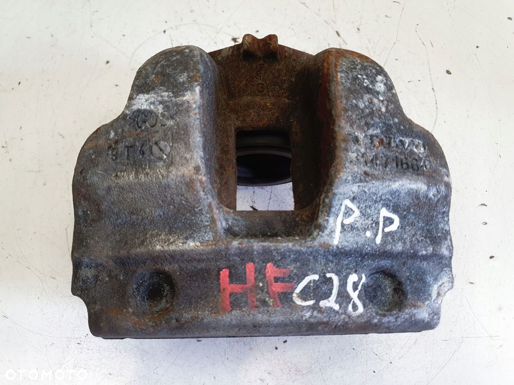 Volvo S60 II V60 I PRZEDNI ZACISK HAMULCOWY prawy przód pasażera 31471664 - 1