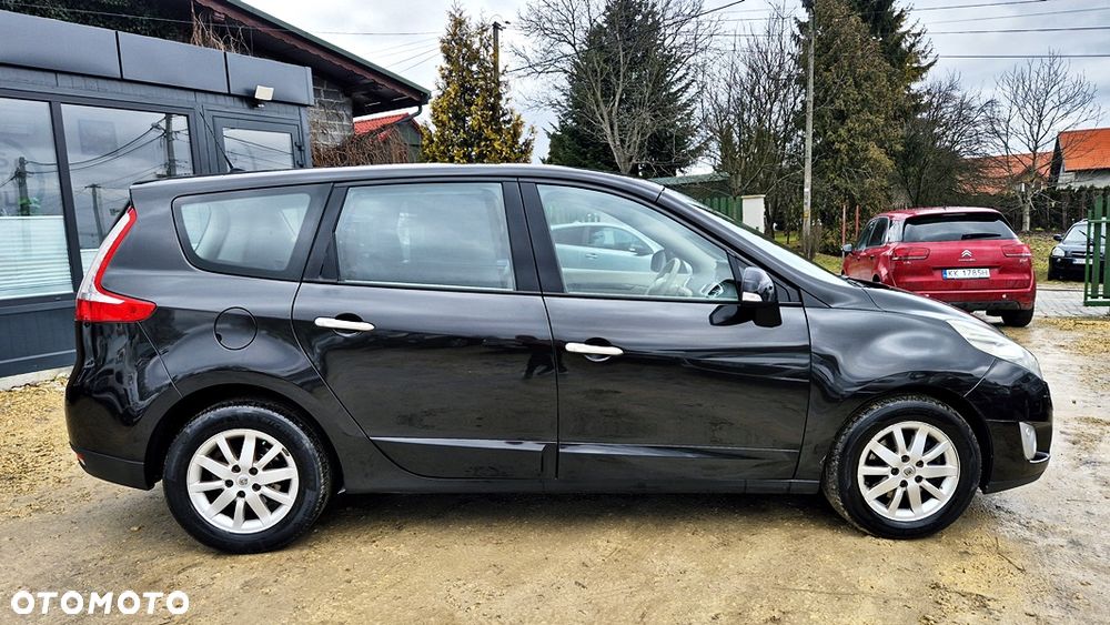 Renault Grand Scenic 2.0 16V 140 CVT Bose Edition - 11