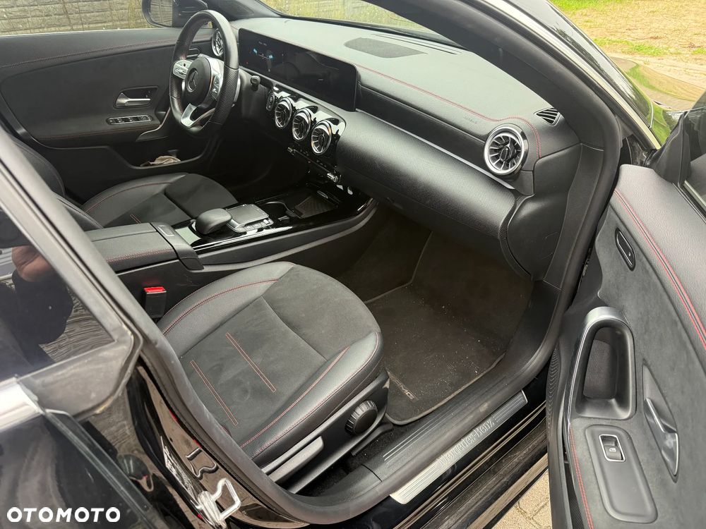 Mercedes-Benz CLA 200 d AMG Line 8G-DCT - 10