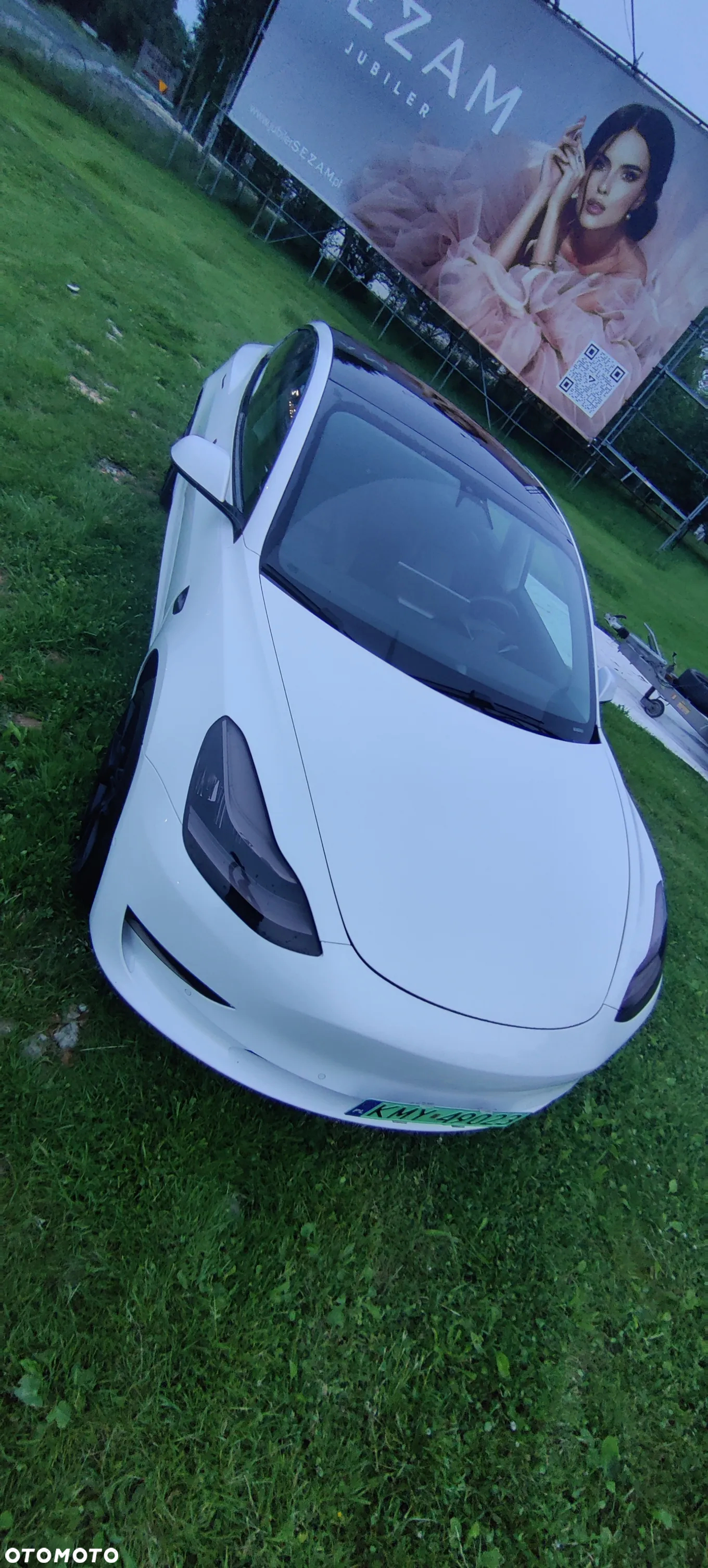 Tesla Model 3 - 10