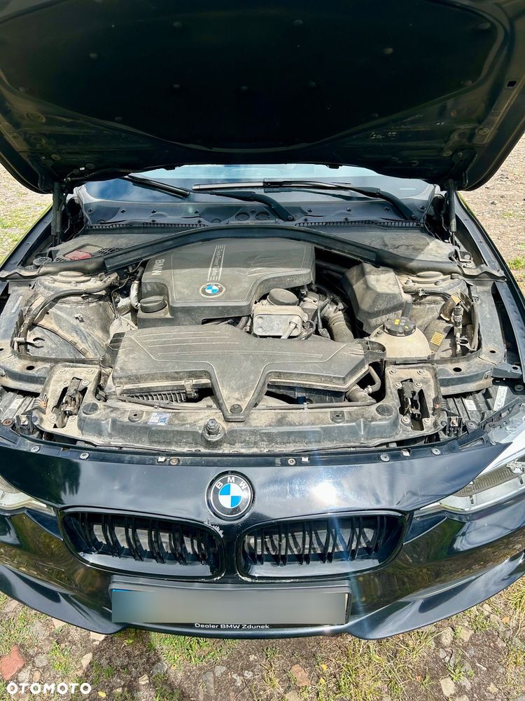 BMW Seria 3 320i - 12