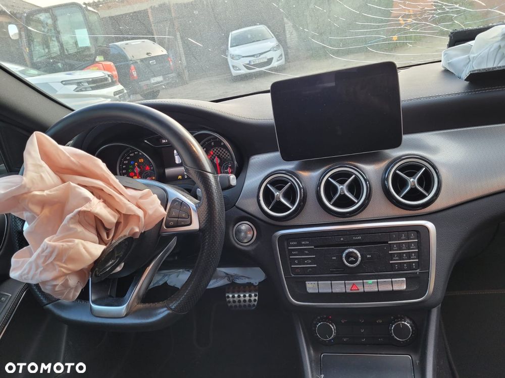 Mercedes-Benz Klasa A 180 (BlueEFFICIENCY) 7G-DCT AMG Sport - 11