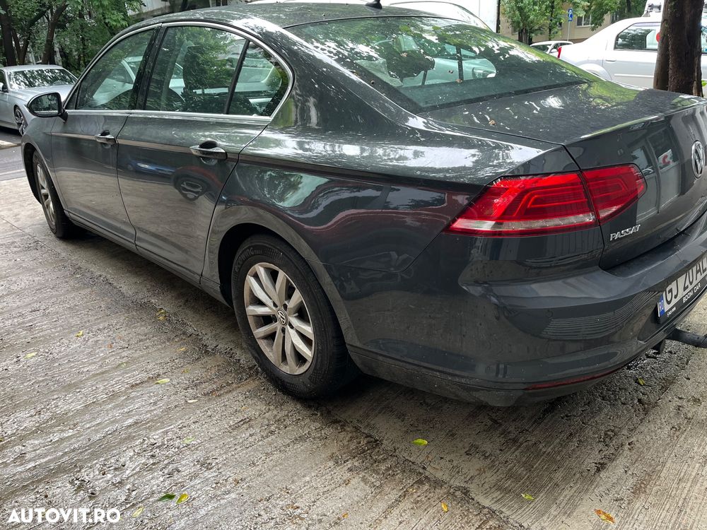Volkswagen Passat 2.0 TDI Comfortline - 4