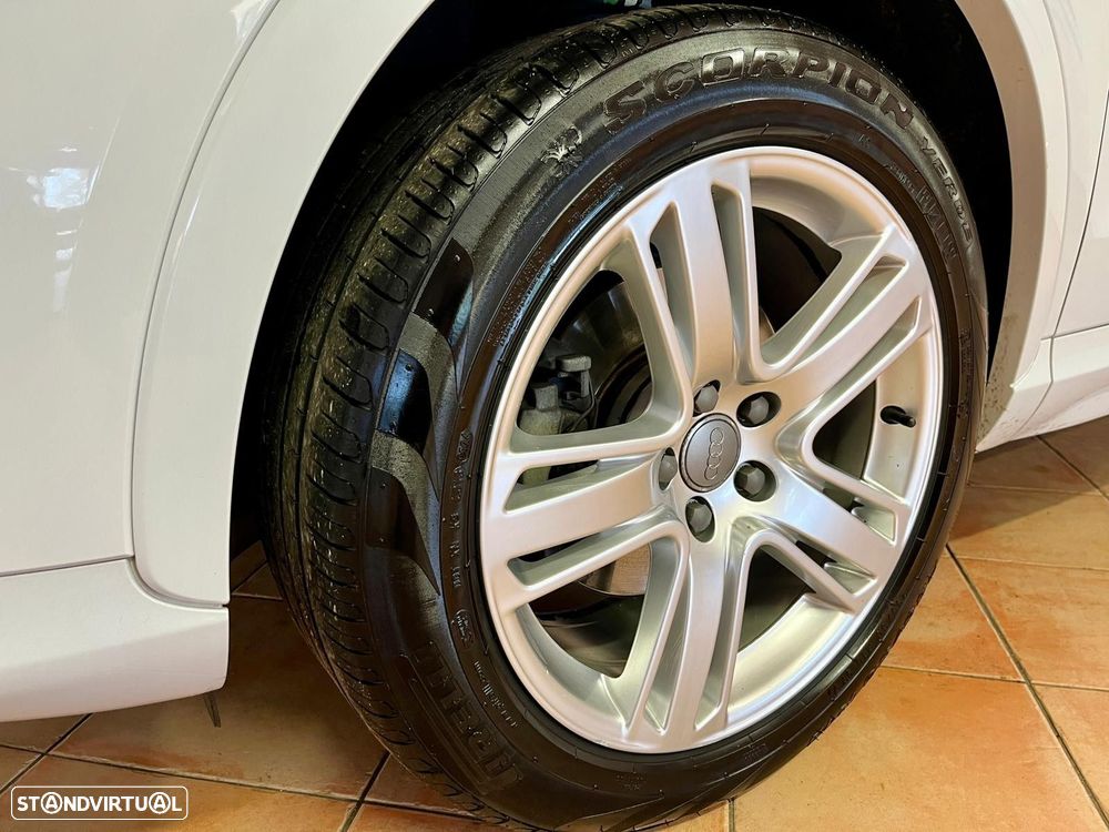 Audi Q3 2.0 TDI S-line - 30