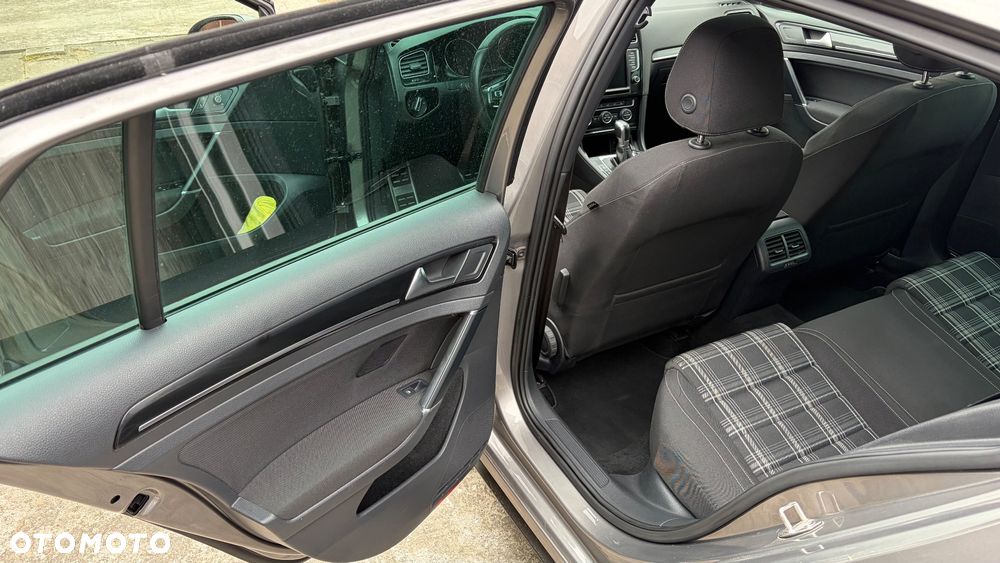 Volkswagen Golf GTD (BlueMotion Technology) DSG - 13