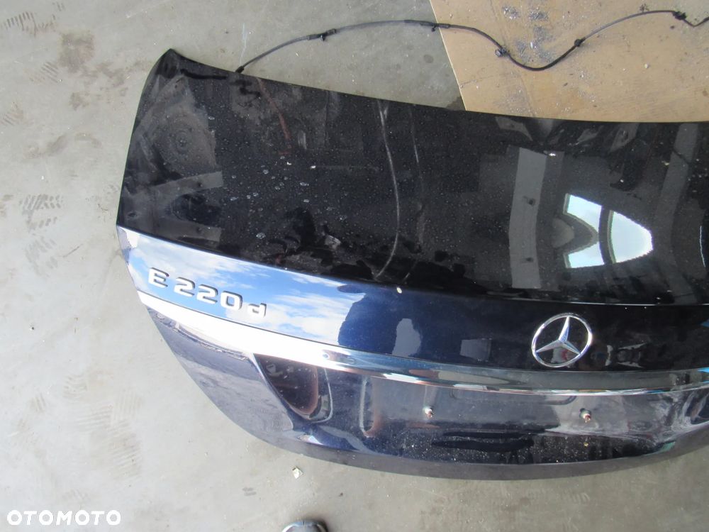 mercedes e klasa w213 tył klapa seadan 890 - 2