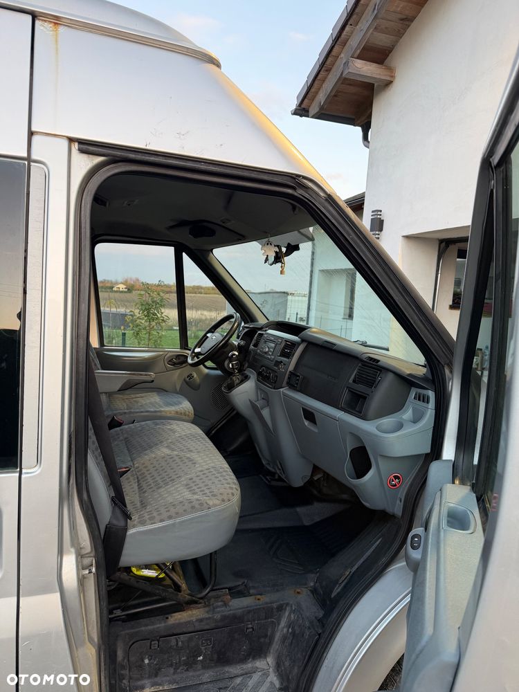 Ford Transit - 9