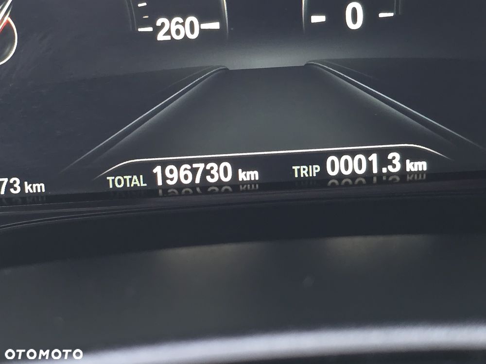 BMW Seria 5 520d - 23