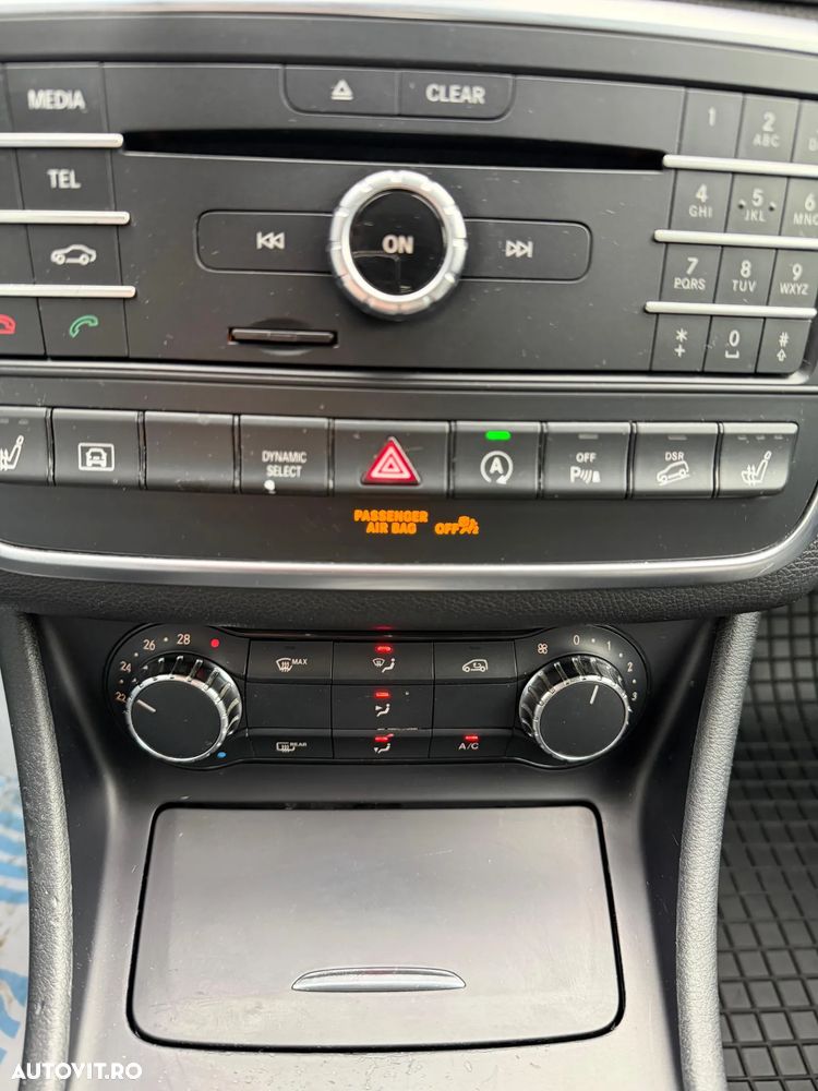 Mercedes-Benz GLA - 11