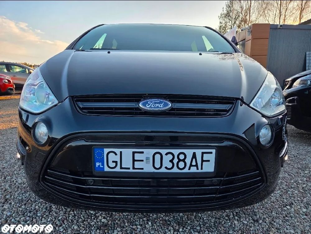 Ford S-Max - 11