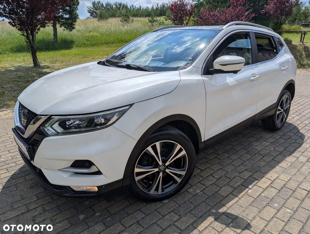 Nissan Qashqai 1.3 DIG-T N-Connecta - 1