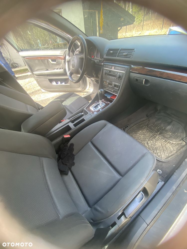Audi A4 Limousine - 3