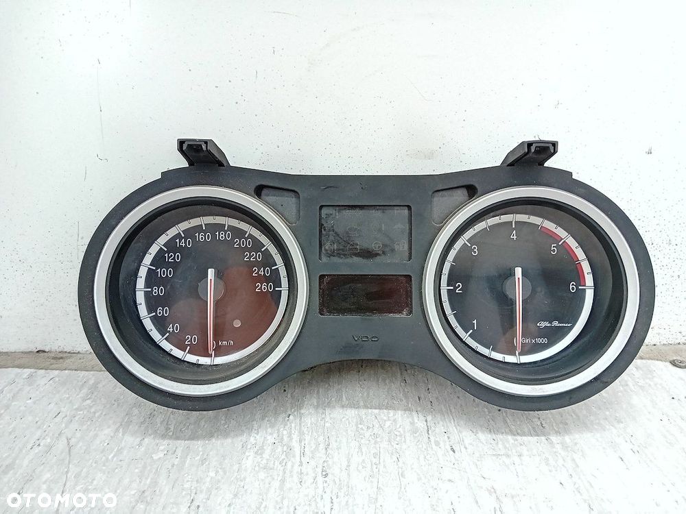 LICZNIK ALFA ROMEO 159 56072821 1.9 JTDM - 1