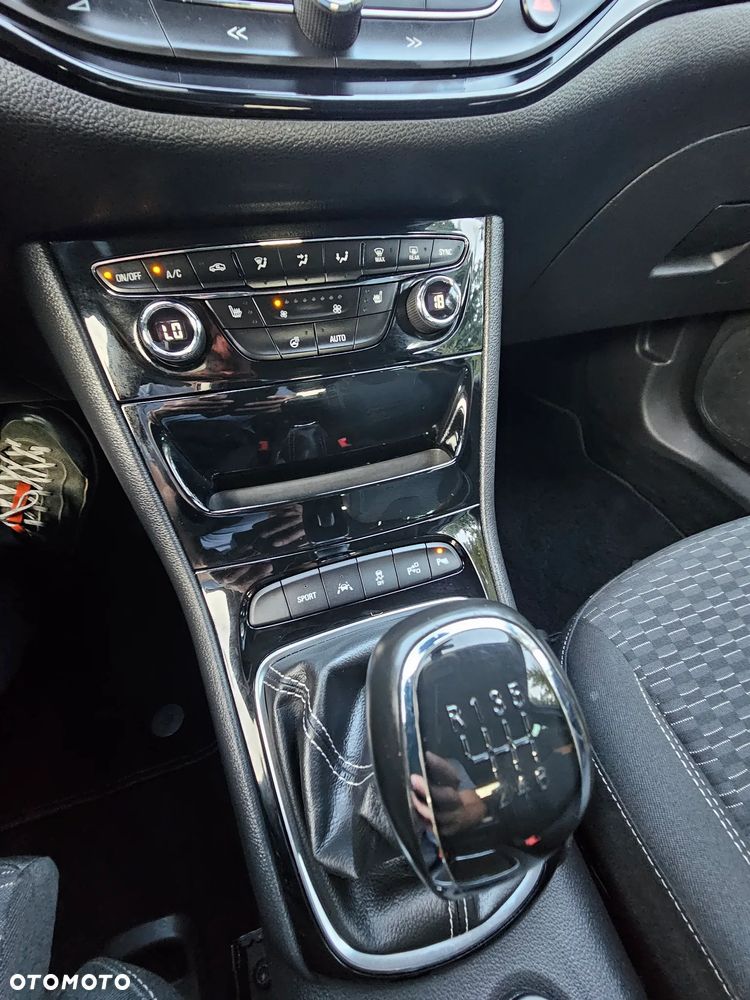 Opel Astra - 11