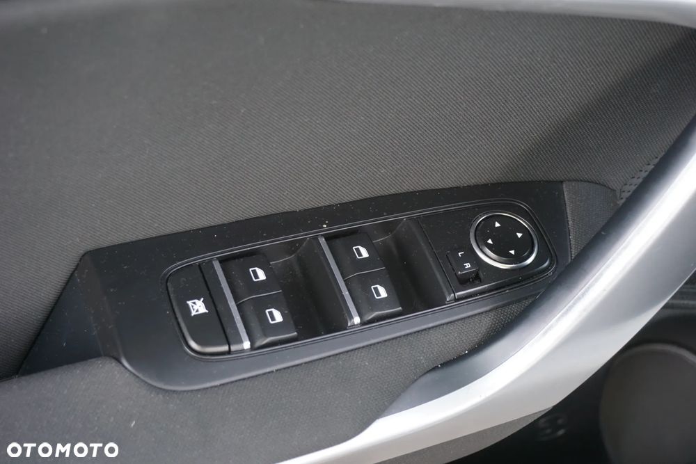Kia Ceed 1.6 CRDi SCR M - 17