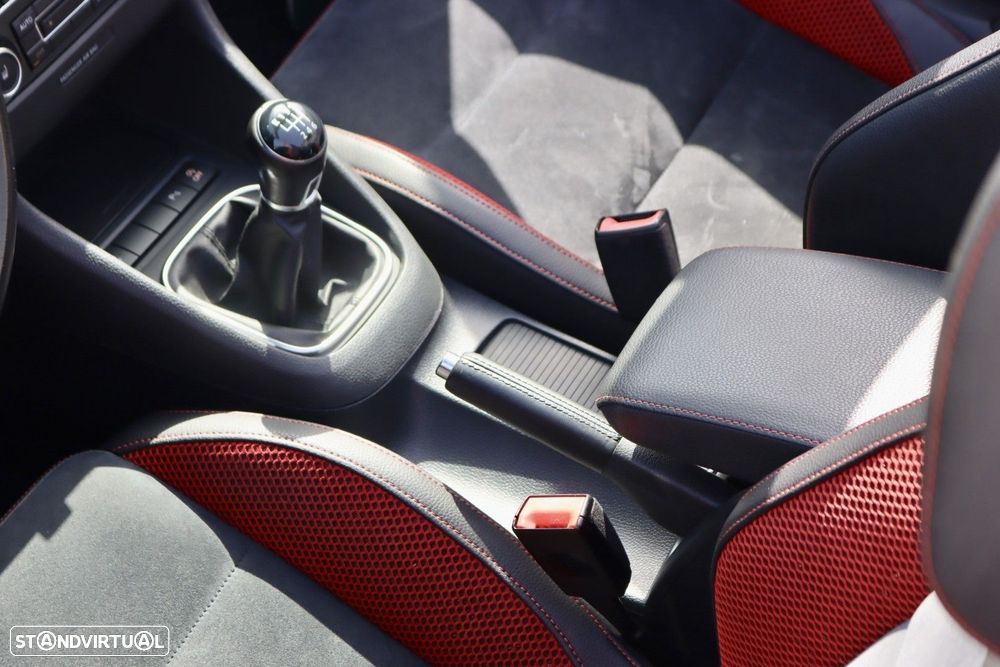 VW Golf Cabriolet 1.2 TSI - 12