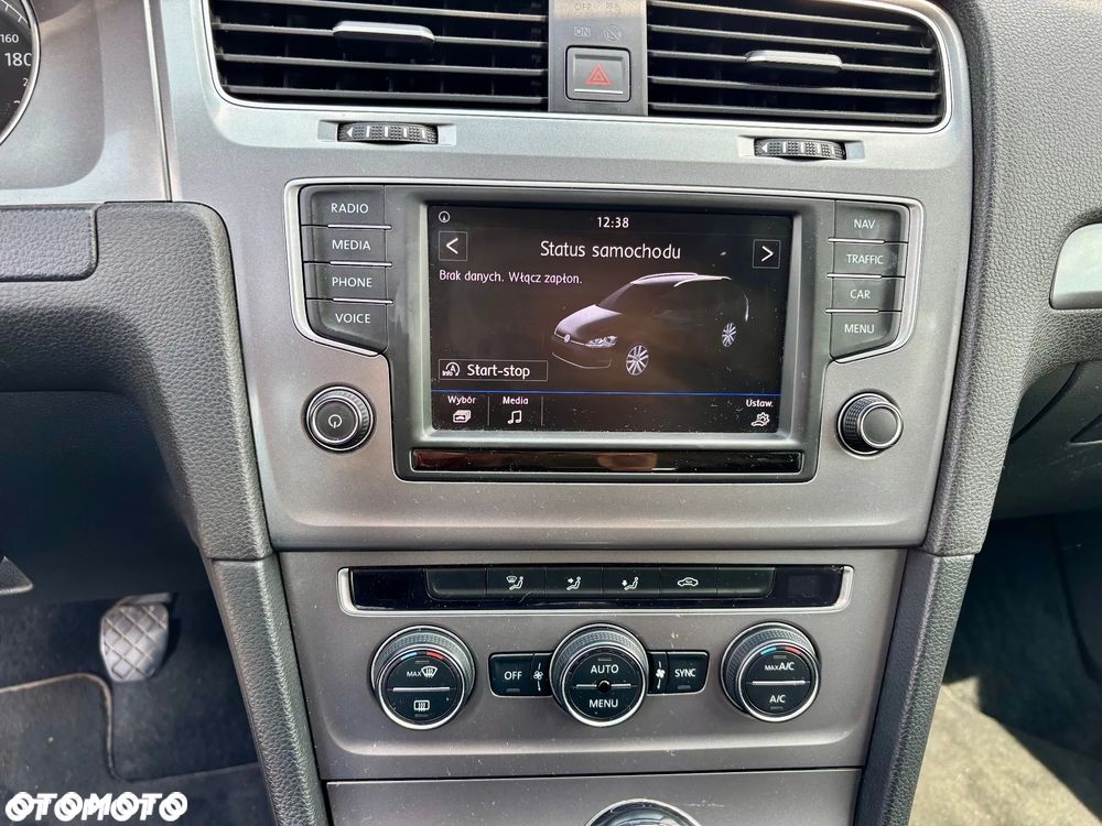 Volkswagen Golf - 24