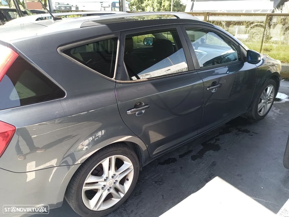 Kia Ceed SW 1.6 CRDi EX ISG - 6