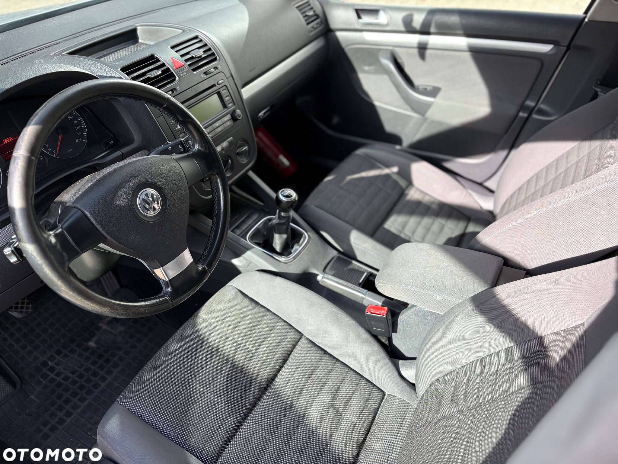 Volkswagen Golf V 2.0 TDI 4Mot GT Sport - 6
