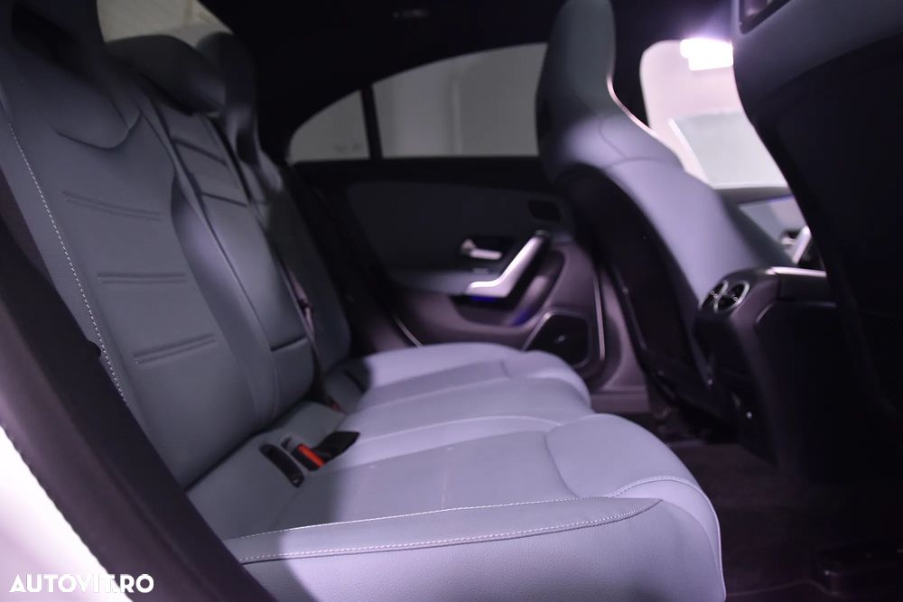 Mercedes-Benz CLA 200 7G-DCT AMG Line - 13