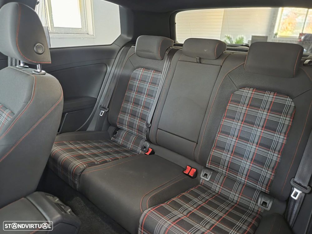 VW Golf GTI 2.0 TSI OPF DSG Performance - 14