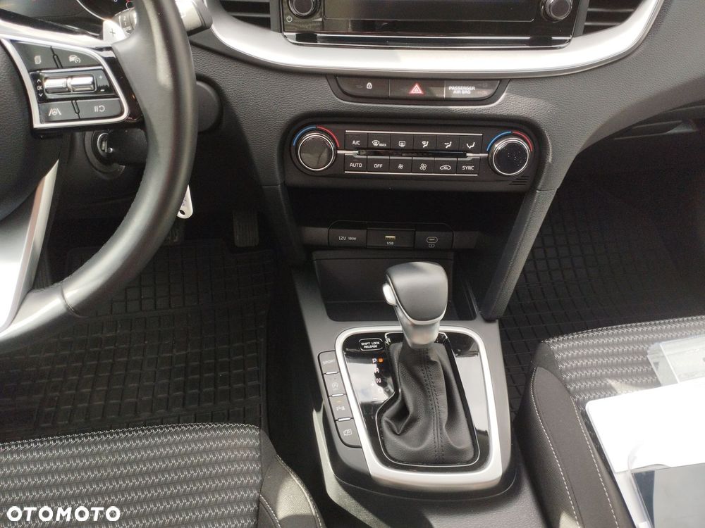 Kia Ceed 1.5 T-GDI M DCT - 18