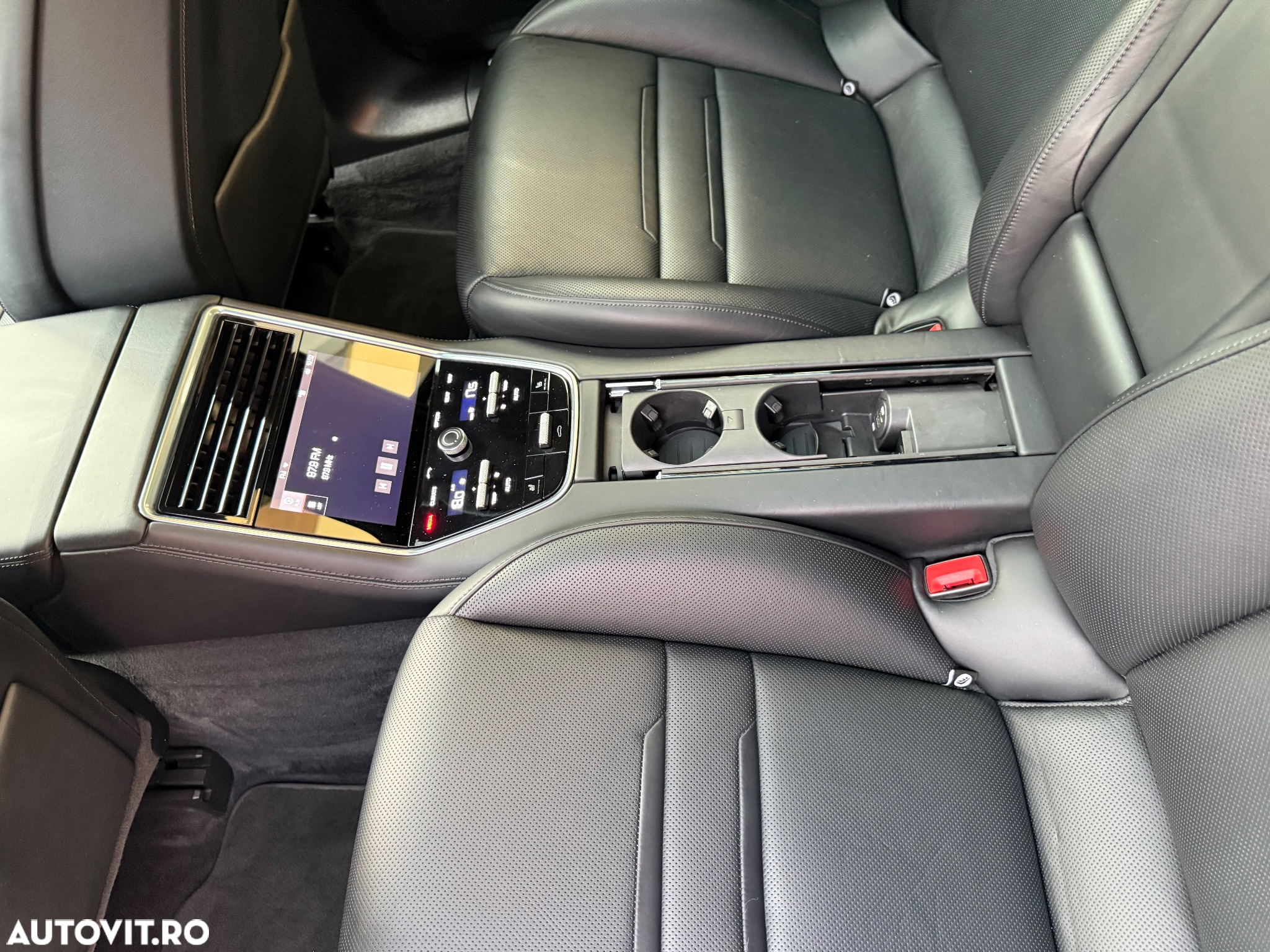 Porsche Panamera 4 E-Hybrid - 10